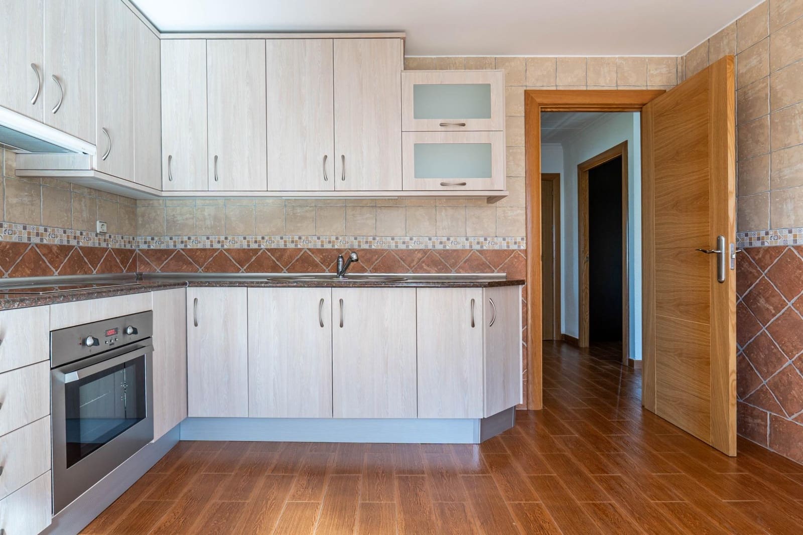 6 soveværelse Bungalow til salg i Peligros med garage - € 415.000 (Ref: 9748203)