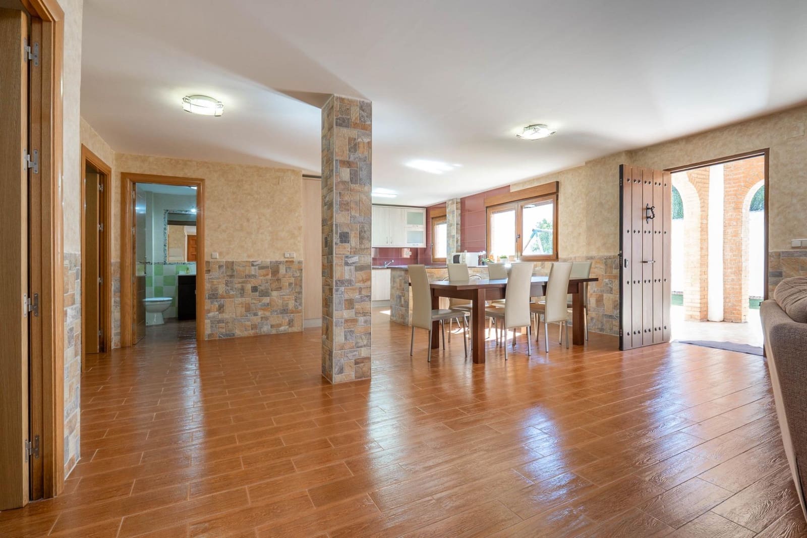 6 soveværelse Bungalow til salg i Peligros med garage - € 415.000 (Ref: 9748203)