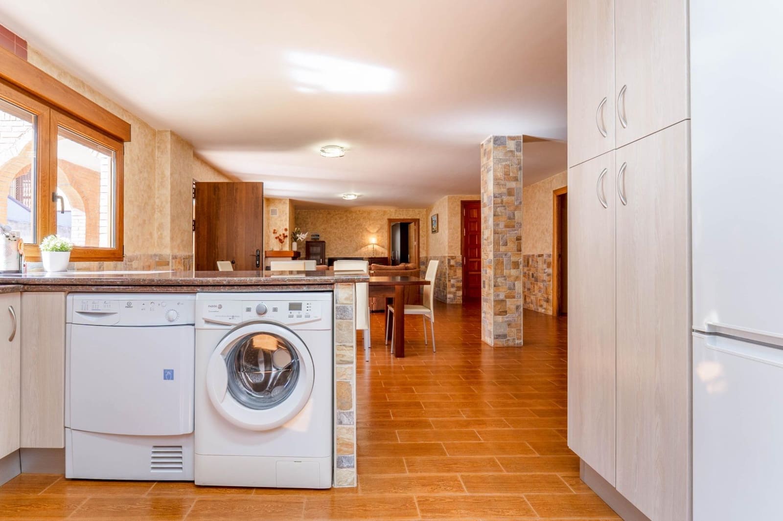 6 soveværelse Bungalow til salg i Peligros med garage - € 415.000 (Ref: 9748203)