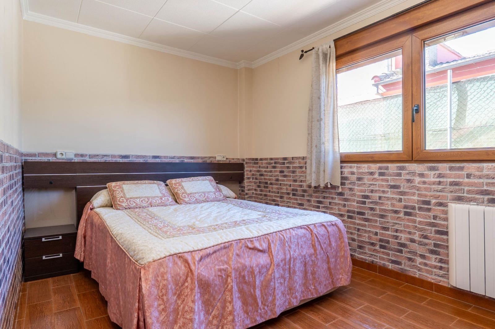 6 soveværelse Bungalow til salg i Peligros med garage - € 415.000 (Ref: 9748203)