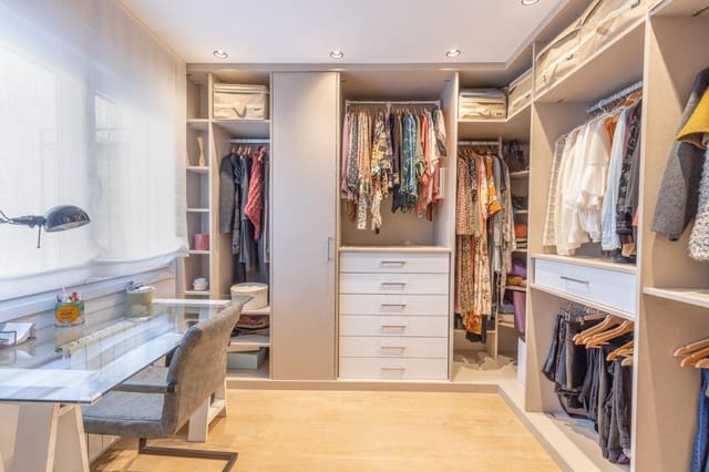 4 soveværelse Lejlighed til salg i Camino de Ronda - Rosaleda, Granada by - € 490.000 (Ref: 9752294)