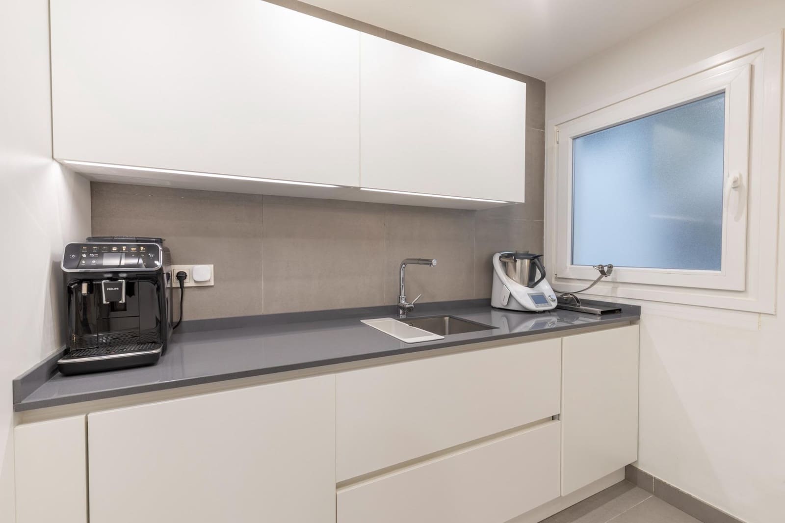 4 soveværelse Lejlighed til salg i Granada by - € 490.000 (Ref: 9752294)