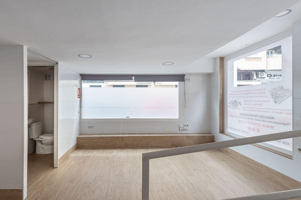 Kommersiell til salgs i Granada by - € 64 900 (Ref: 9752295)