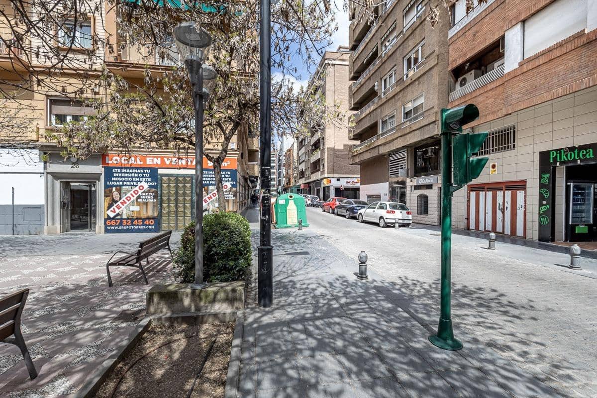 Kommersiell til salgs i Granada by - € 64 900 (Ref: 9752295)