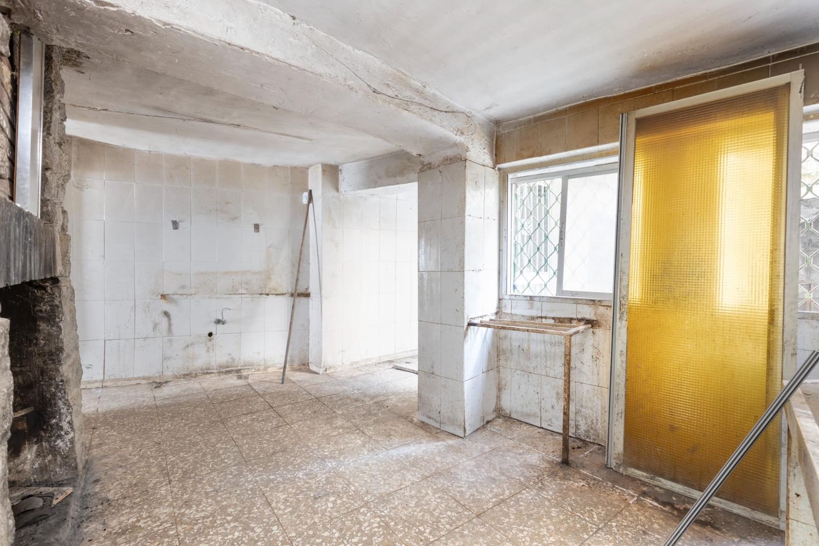 5 soverom Hus til salgs i Granada by med garasje - € 170 000 (Ref: 9752301)