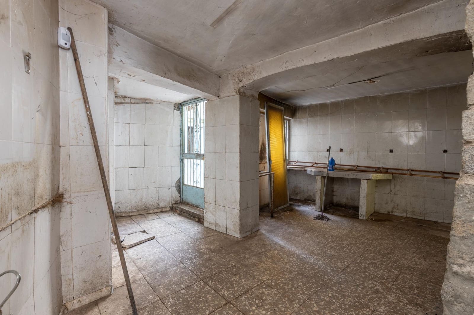 5 soverom Hus til salgs i Granada by med garasje - € 170 000 (Ref: 9752301)