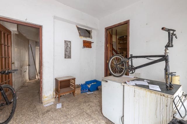 5 makuuhuone Omakotitalo myytävänä paikassa Granada kaupunki mukana 
autotalli - 170 000 € (Ref: 9752301)