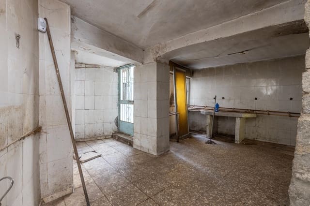 5 makuuhuone Omakotitalo myytävänä paikassa Granada kaupunki mukana 
autotalli - 170 000 € (Ref: 9752301)