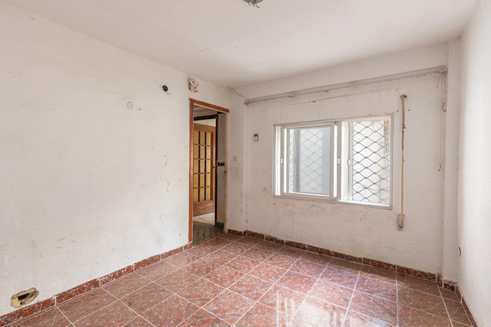 5 soverom Hus til salgs i Granada by med garasje - € 170 000 (Ref: 9752301)