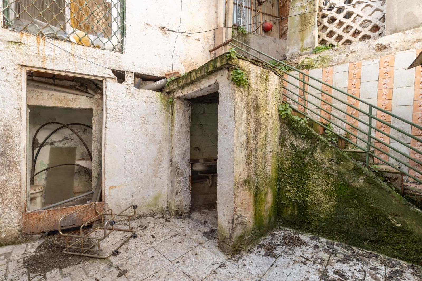 5 soverom Hus til salgs i Granada by med garasje - € 170 000 (Ref: 9752301)