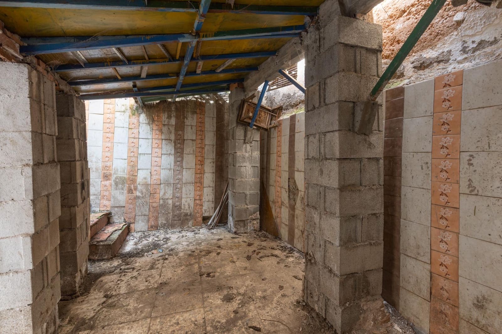 5 soverom Hus til salgs i Granada by med garasje - € 170 000 (Ref: 9752301)