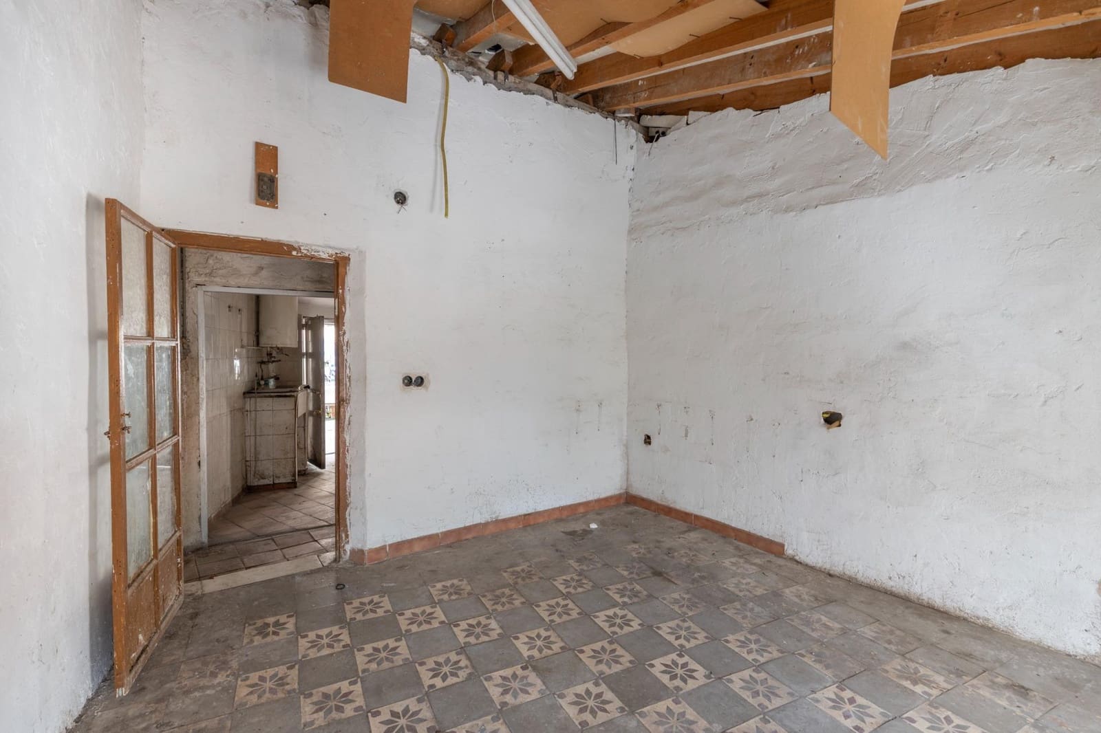 5 soverom Hus til salgs i Granada by med garasje - € 170 000 (Ref: 9752301)