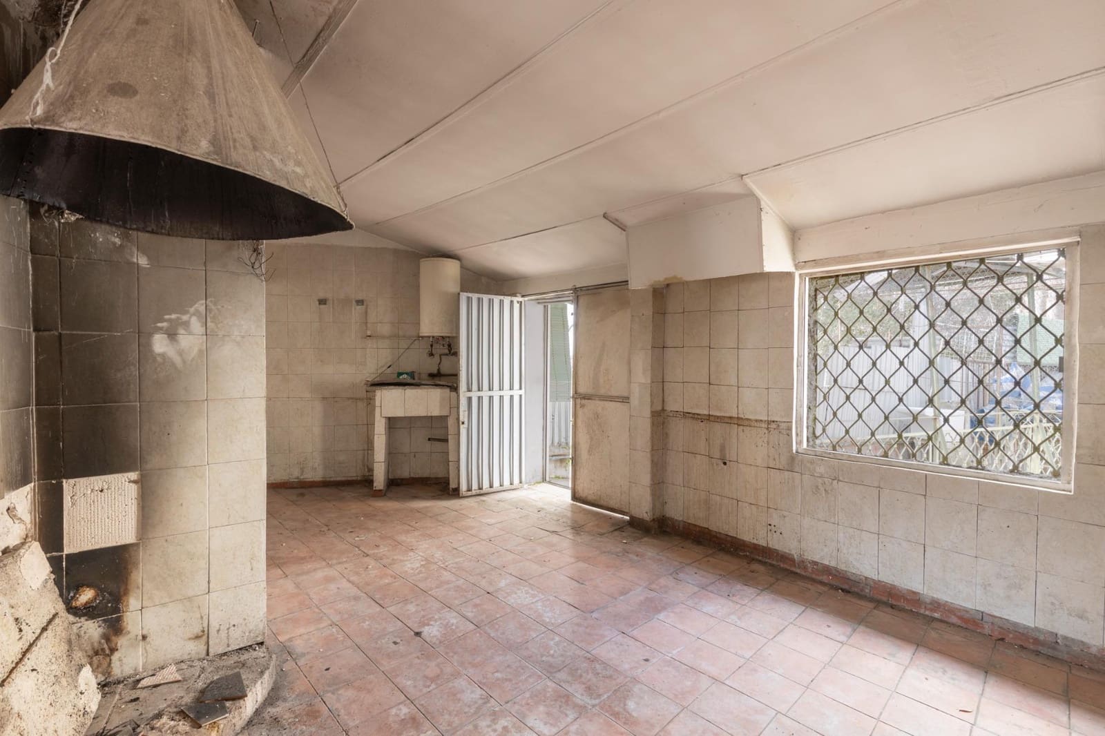 5 soverom Hus til salgs i Granada by med garasje - € 170 000 (Ref: 9752301)