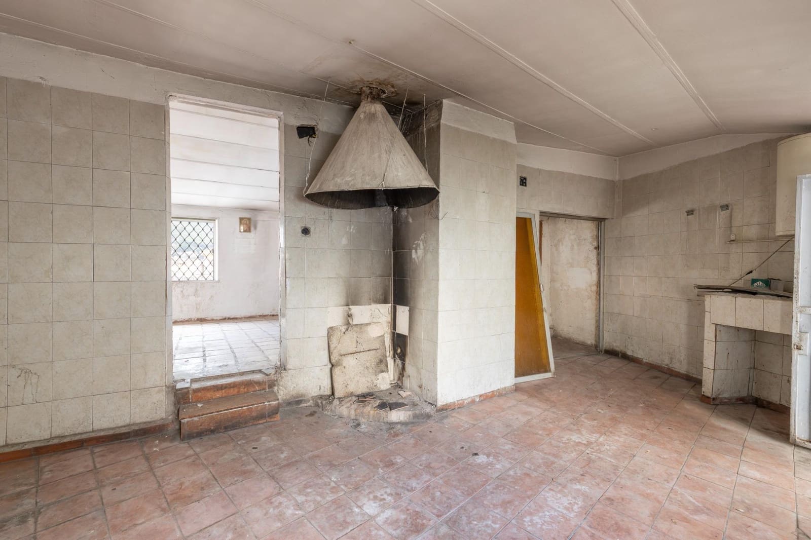 5 soverom Hus til salgs i Granada by med garasje - € 170 000 (Ref: 9752301)