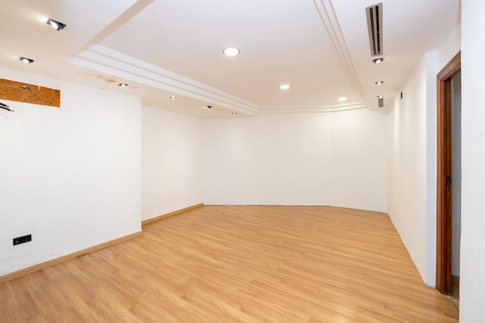 Commerciale in vendita in Granada citta - 269.000 € (Rif: 9755960)