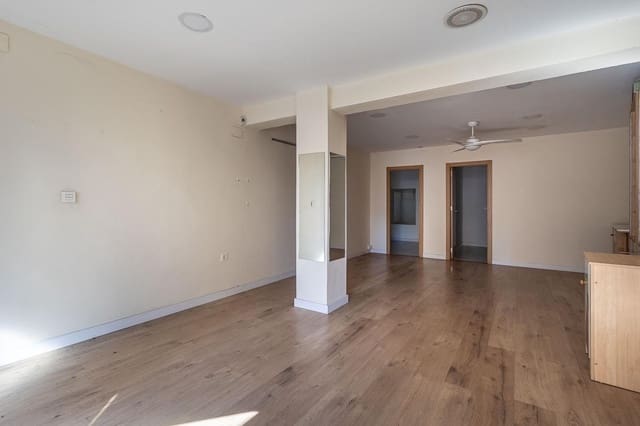 Commerciale in vendita in Zaidin, Granada città - 115.000 € (Rif: 9755963)