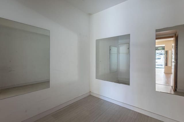 Commerciale in vendita in Zaidin, Granada città - 115.000 € (Rif: 9755963)