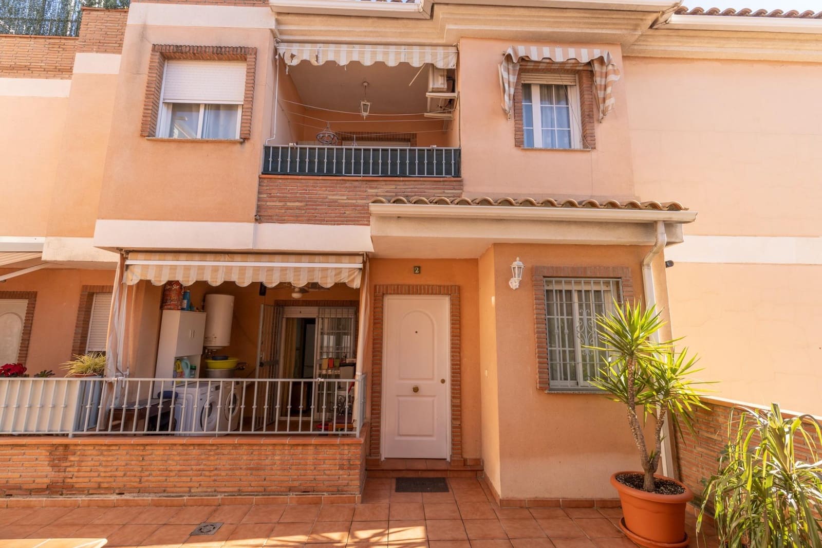 3 soverom Leilighet til salgs i Churriana de la Vega med garasje - € 219 000 (Ref: 9755964)