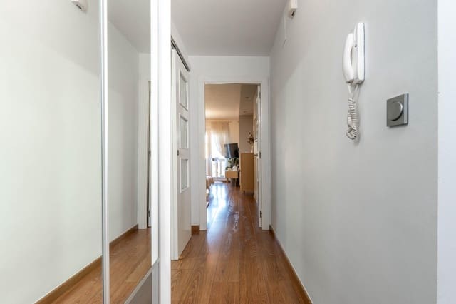 2 makuuhuone Kattohuoneisto vuokrattavana paikassa Ogíjares mukana 
autotalli - 850 € (Ref: 9755966)