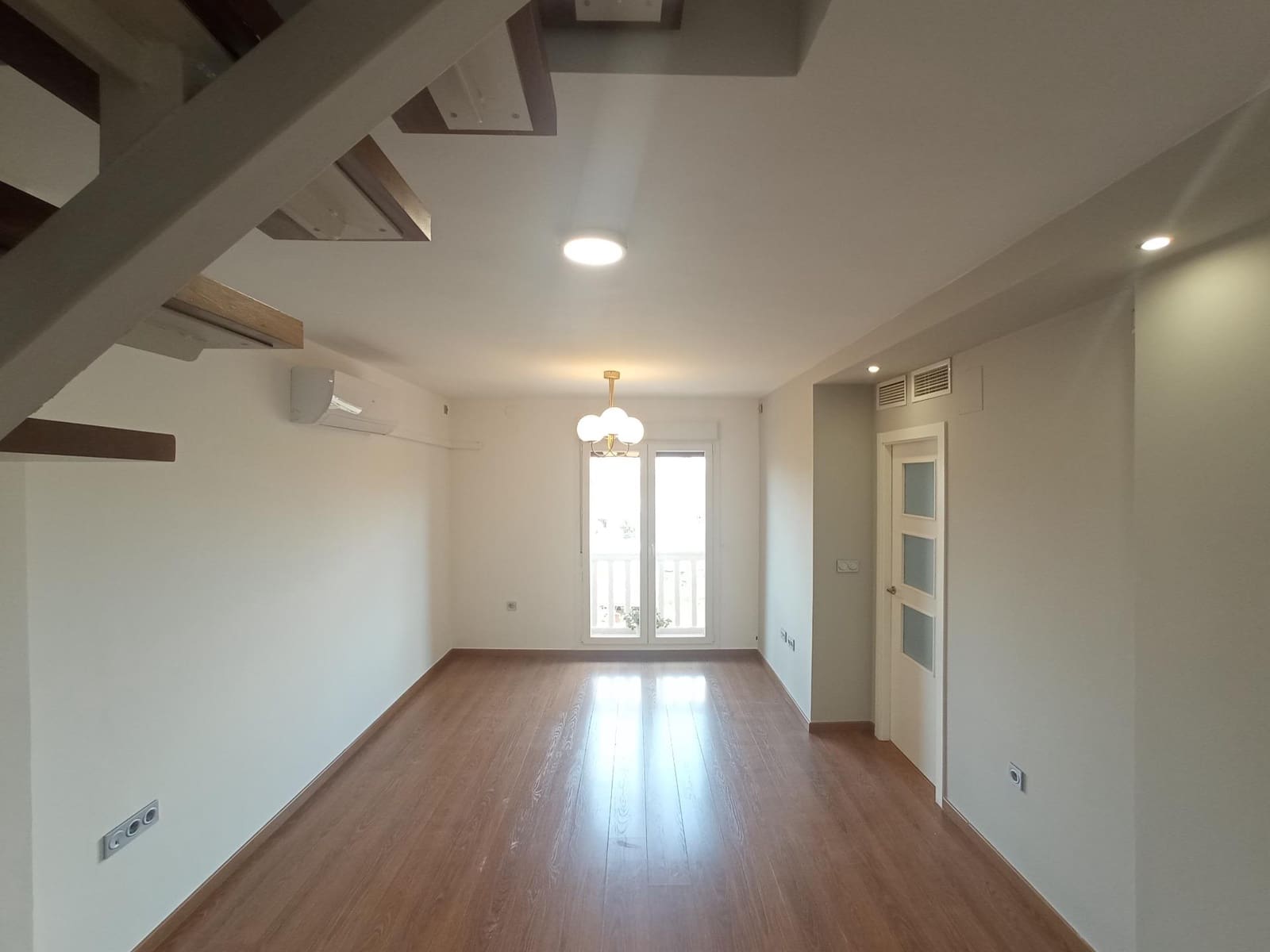 2 makuuhuone Kattohuoneisto vuokrattavana paikassa Ogijares mukana 
autotalli - 850 € (Ref: 9755966)