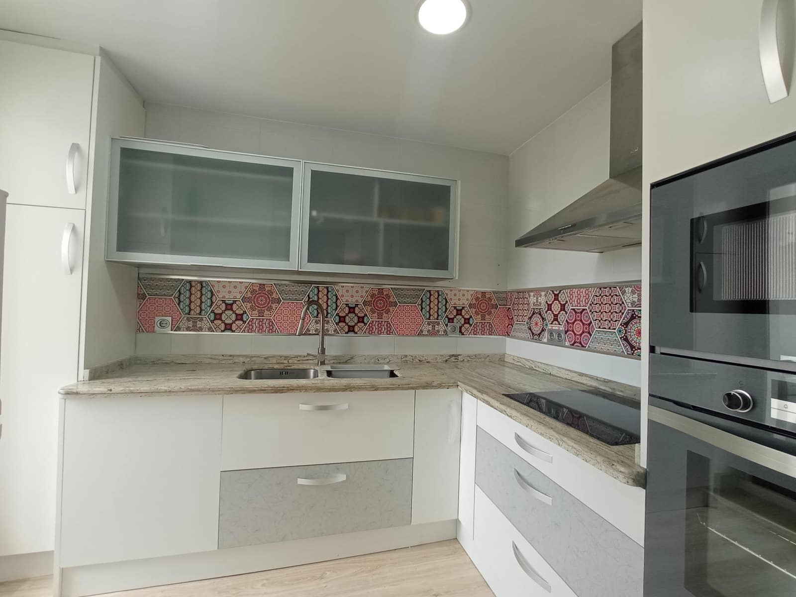 2 makuuhuone Kattohuoneisto vuokrattavana paikassa Ogijares mukana 
autotalli - 850 € (Ref: 9755966)