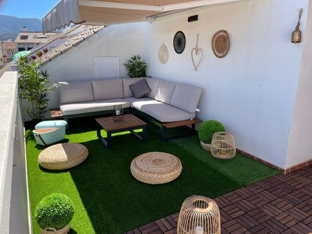 2 makuuhuone Kattohuoneisto vuokrattavana paikassa Ogíjares mukana 
autotalli - 850 € (Ref: 9755966)