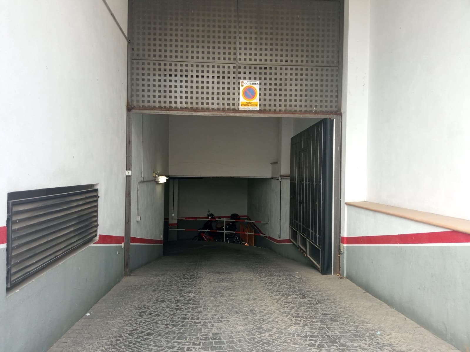 2 makuuhuone Kattohuoneisto vuokrattavana paikassa Ogijares mukana 
autotalli - 850 € (Ref: 9755966)