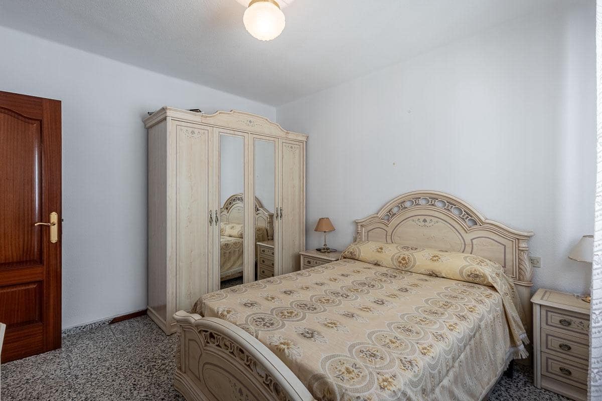 3 soverom Leilighet til salgs i Granada by - € 248 000 (Ref: 9755968)