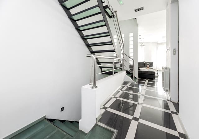 3 bedroom Townhouse for sale in Armilla with garage - € 599,000 (Ref: 9755970)