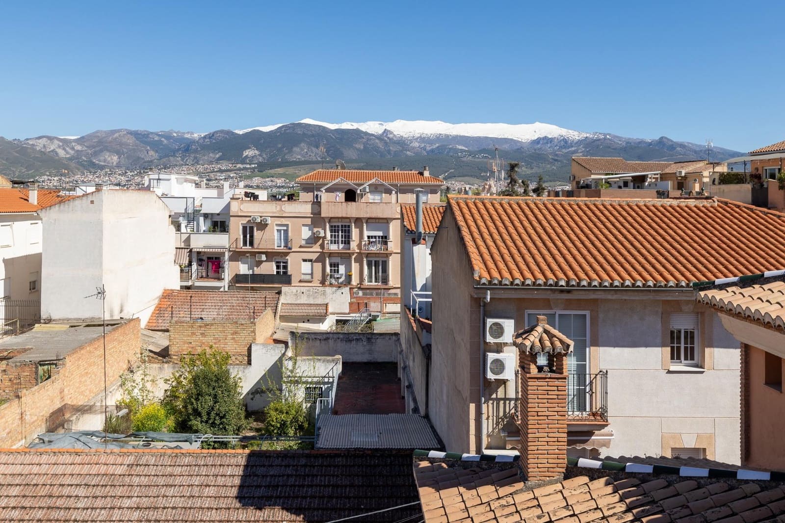 3 bedroom Townhouse for sale in Armilla with garage - € 599,000 (Ref: 9755970)