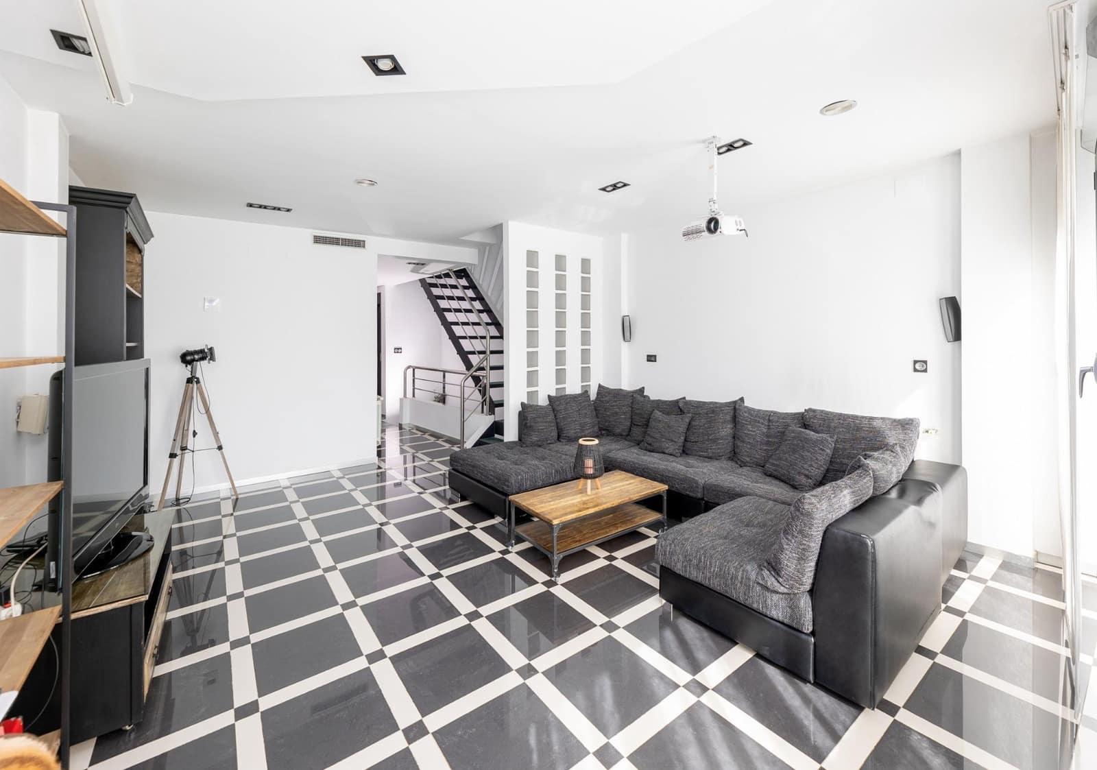 3 bedroom Townhouse for sale in Armilla with garage - € 599,000 (Ref: 9755970)