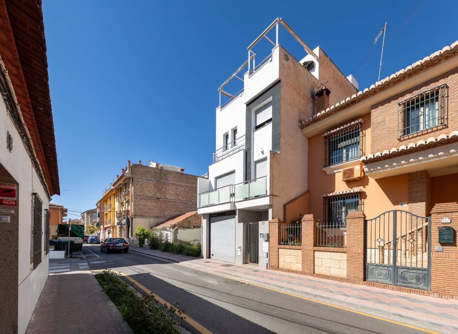 3 bedroom Townhouse for sale in Armilla with garage - € 599,000 (Ref: 9755970)