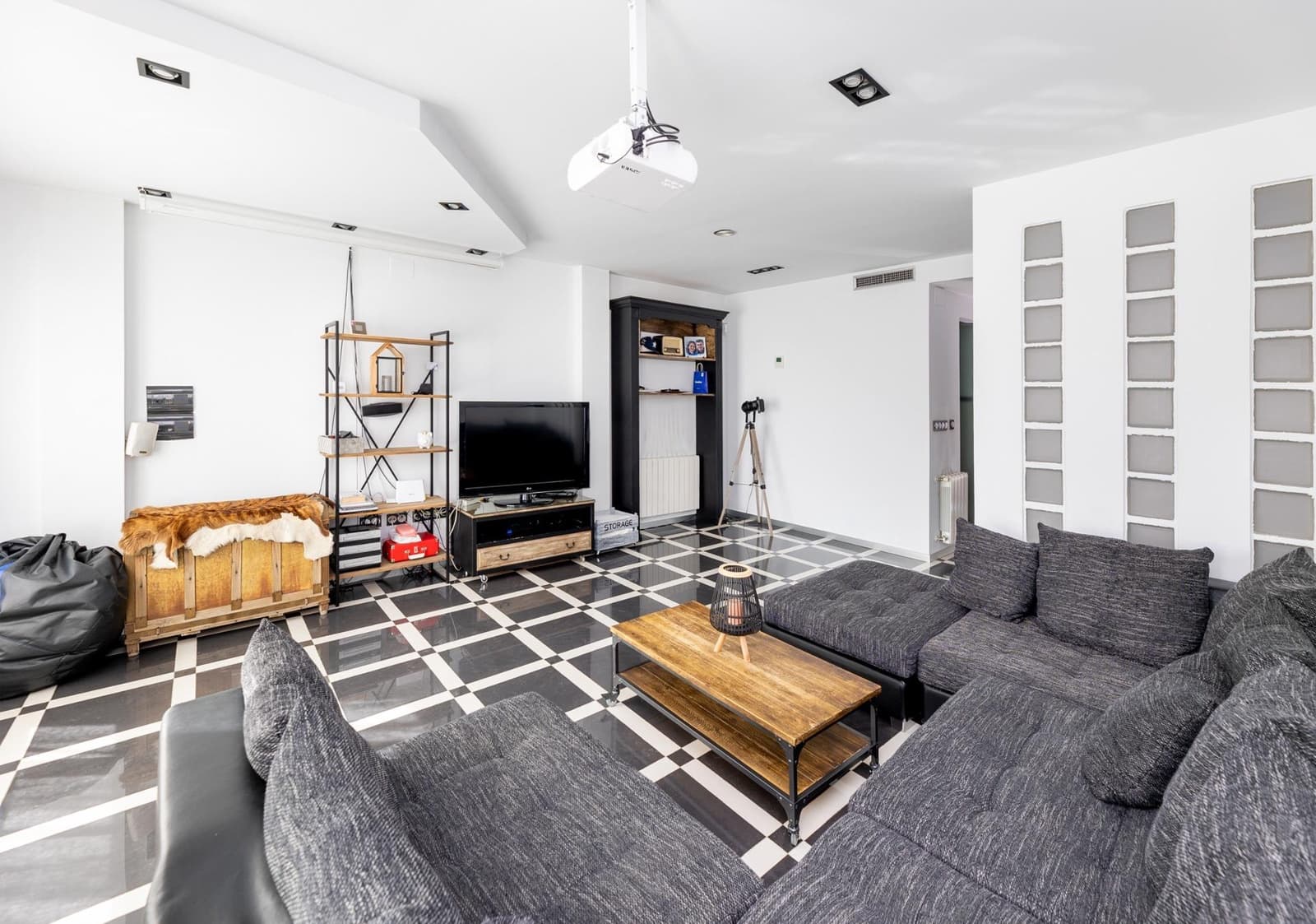 3 bedroom Townhouse for sale in Armilla with garage - € 599,000 (Ref: 9755970)