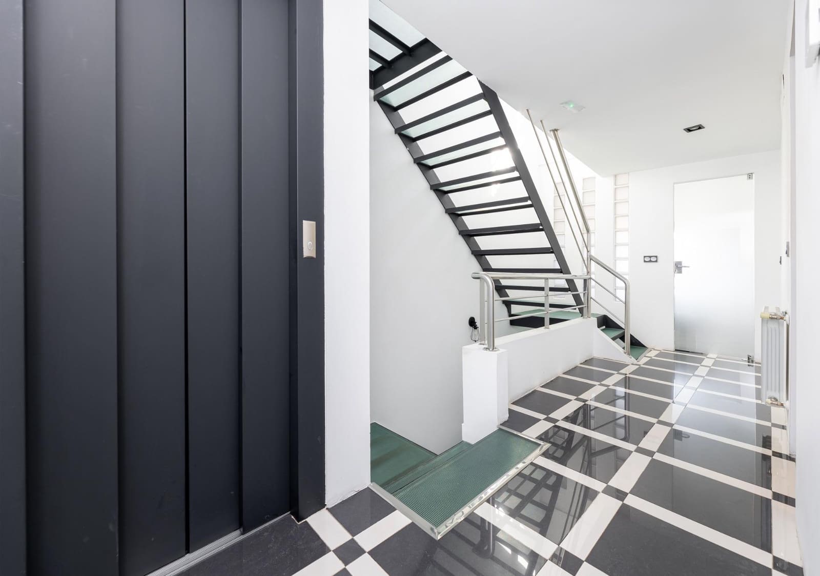 3 bedroom Townhouse for sale in Armilla with garage - € 599,000 (Ref: 9755970)