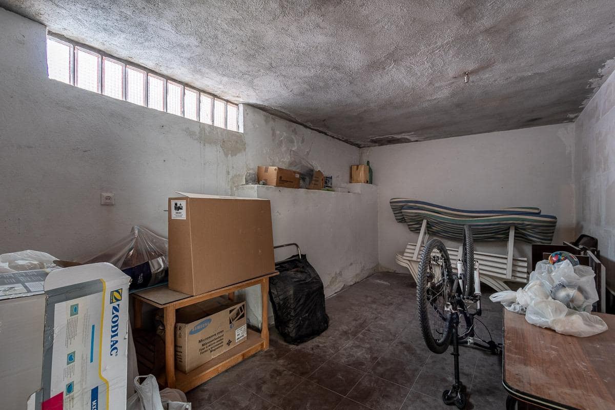 7 quarto Quinta/Casa Rural para venda em Huetor Vega com piscina garagem - 790 000 € (Ref: 9755971)