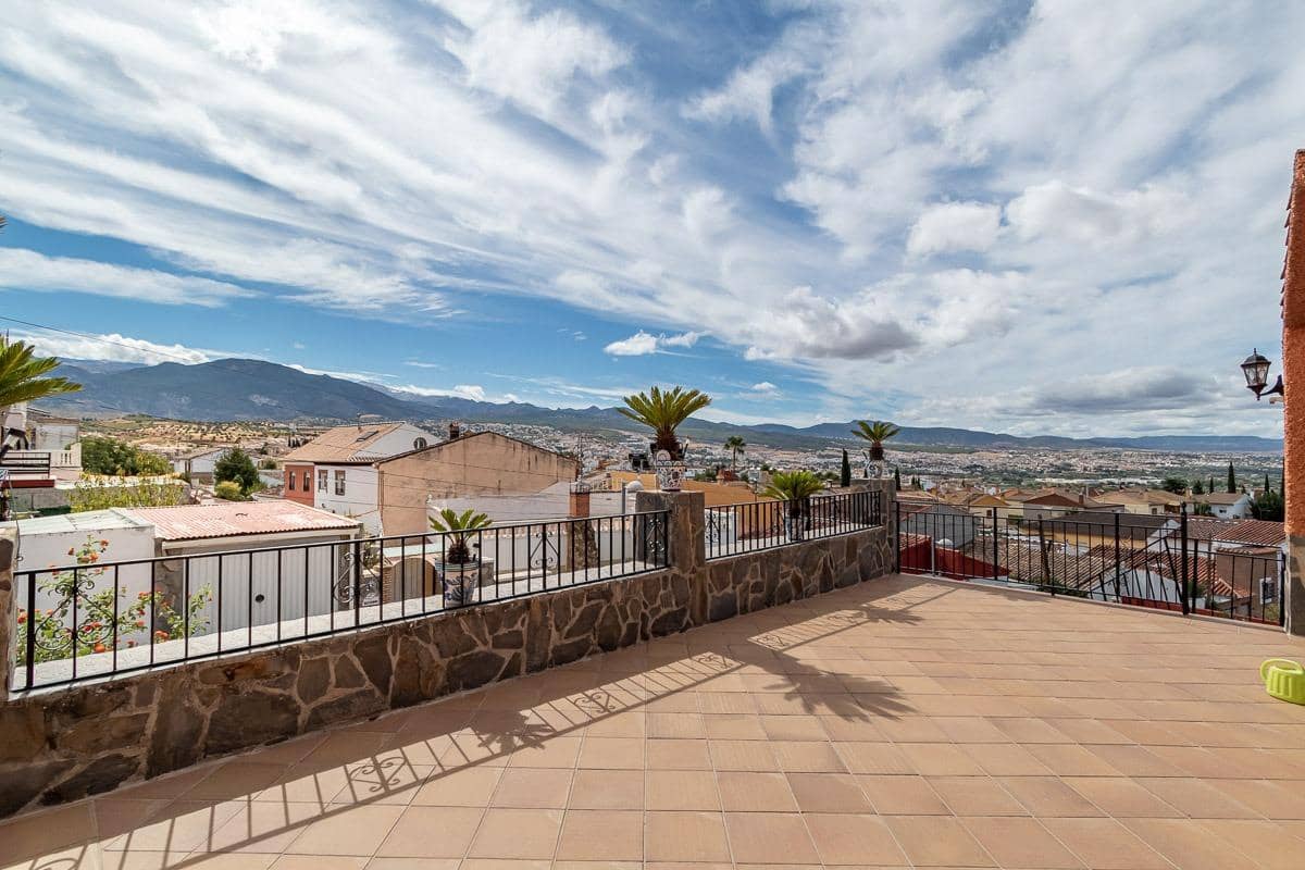 7 quarto Quinta/Casa Rural para venda em Huetor Vega com piscina garagem - 790 000 € (Ref: 9755971)