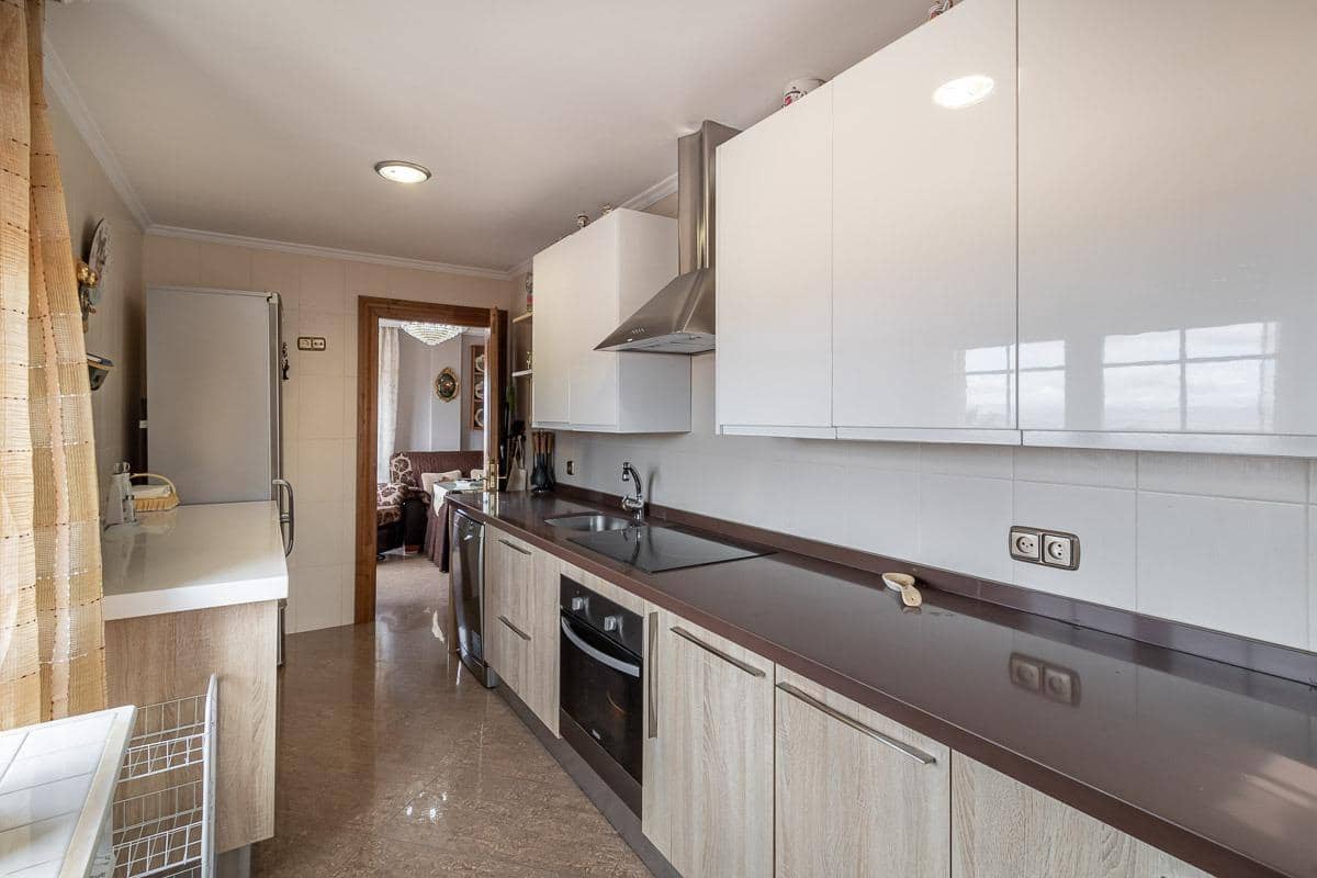 7 quarto Quinta/Casa Rural para venda em Huetor Vega com piscina garagem - 790 000 € (Ref: 9755971)