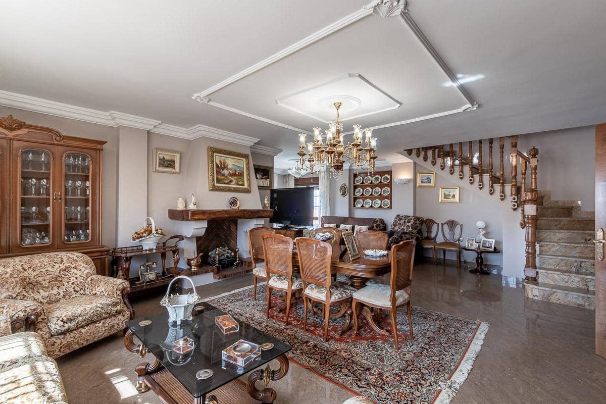 7 quarto Quinta/Casa Rural para venda em Huetor Vega com piscina garagem - 790 000 € (Ref: 9755971)