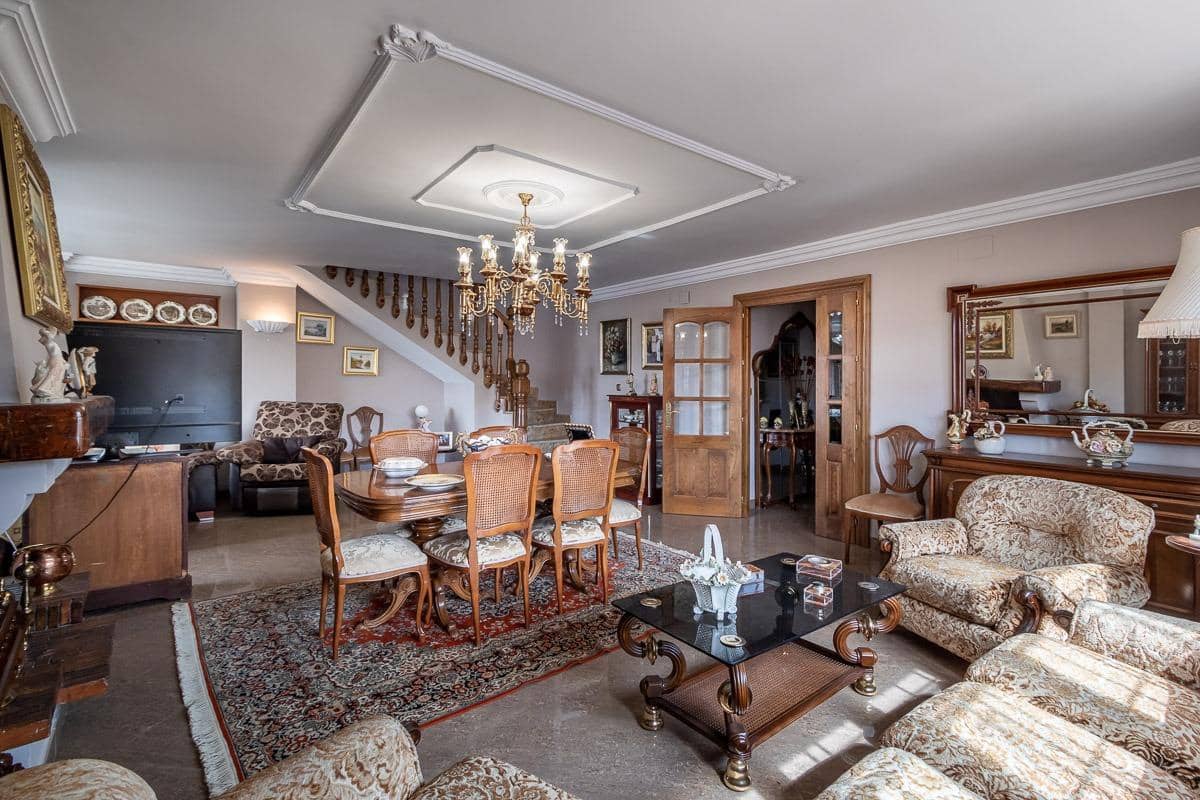 7 quarto Quinta/Casa Rural para venda em Huetor Vega com piscina garagem - 790 000 € (Ref: 9755971)