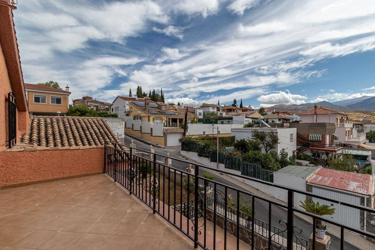 7 quarto Quinta/Casa Rural para venda em Huetor Vega com piscina garagem - 790 000 € (Ref: 9755971)