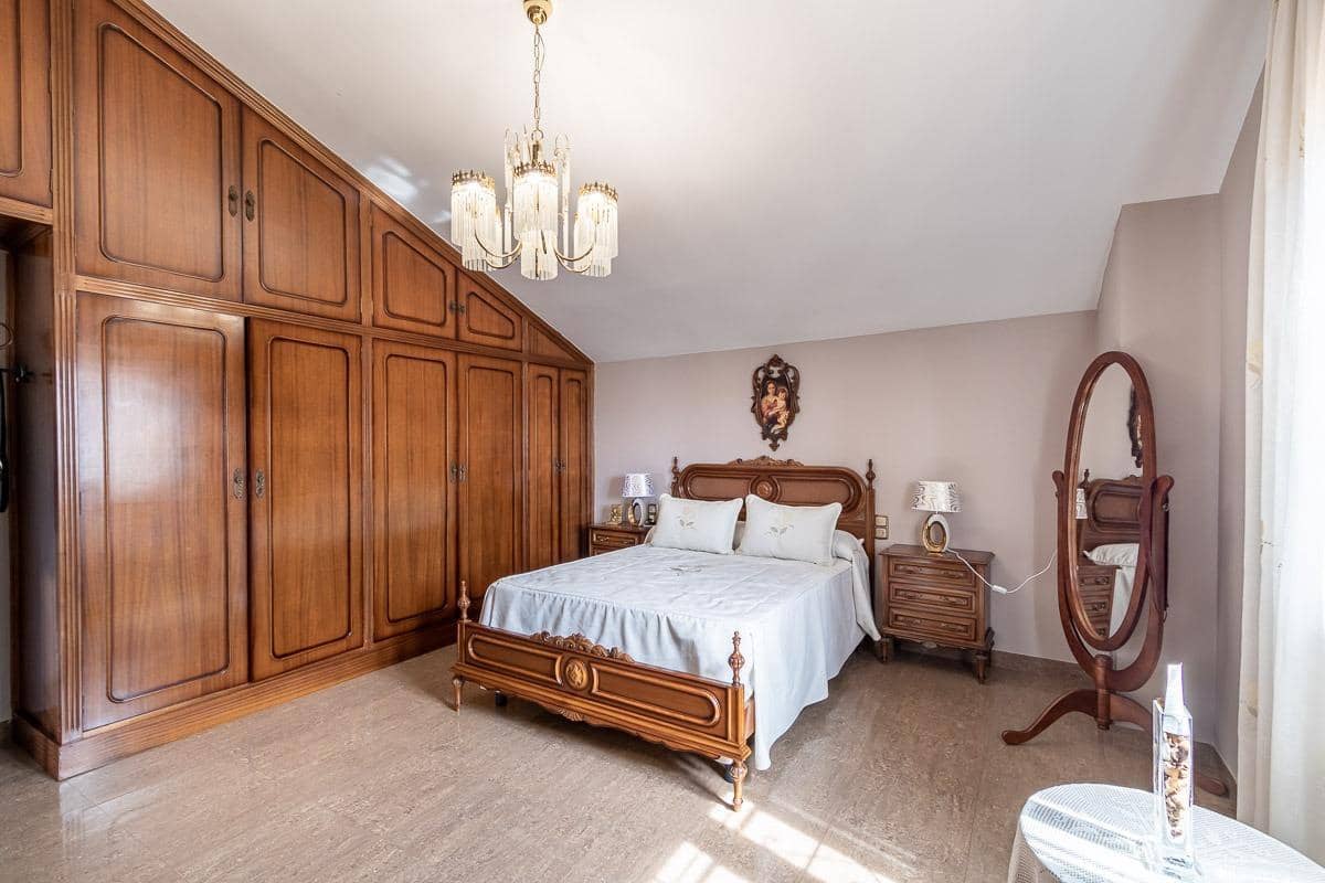 7 quarto Quinta/Casa Rural para venda em Huetor Vega com piscina garagem - 790 000 € (Ref: 9755971)