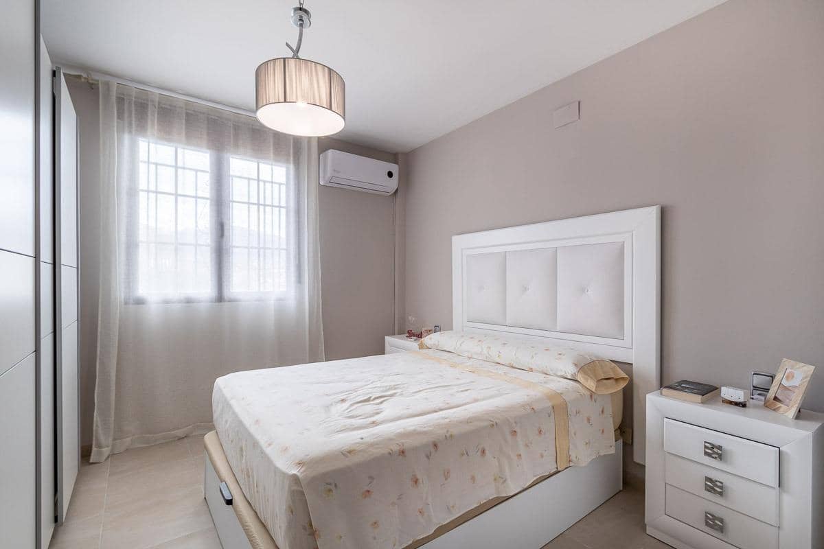 7 quarto Quinta/Casa Rural para venda em Huetor Vega com piscina garagem - 790 000 € (Ref: 9755971)