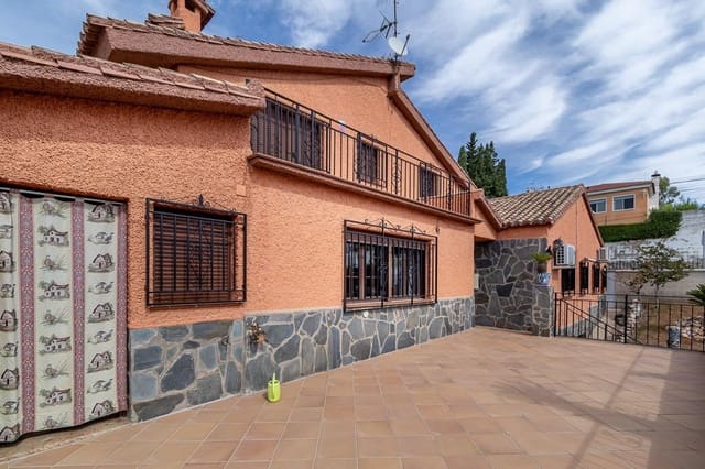 7 quarto Quinta/Casa Rural para venda em Huétor Vega com piscina garagem - 790 000 € (Ref: 9755971)