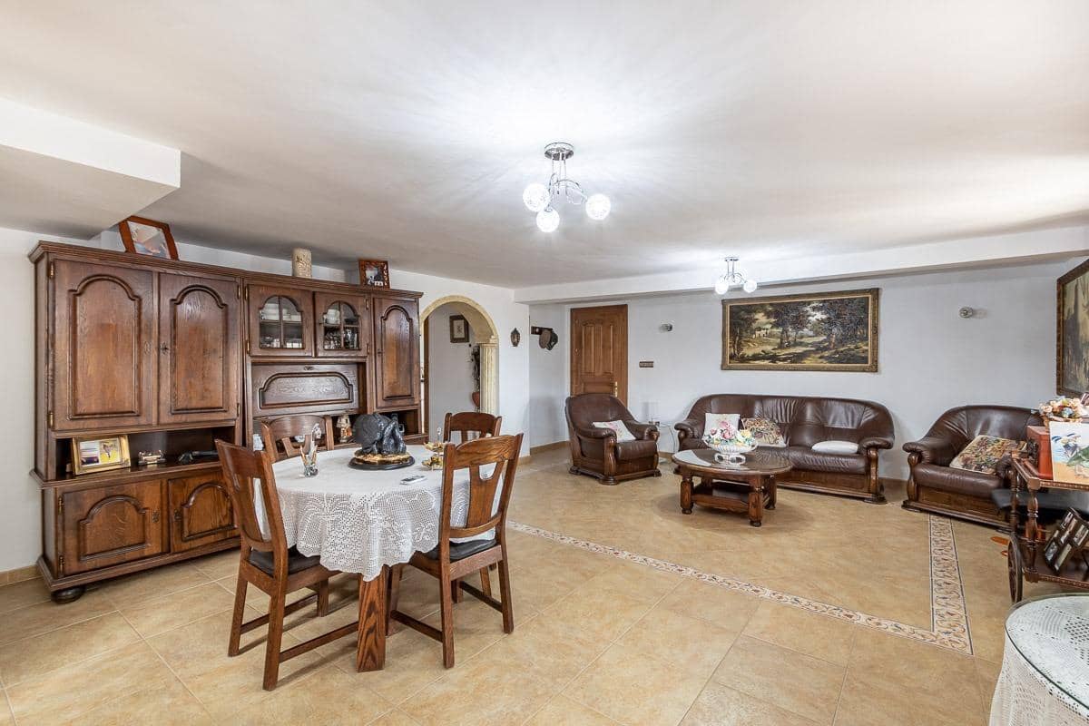 7 quarto Quinta/Casa Rural para venda em Huetor Vega com piscina garagem - 790 000 € (Ref: 9755971)