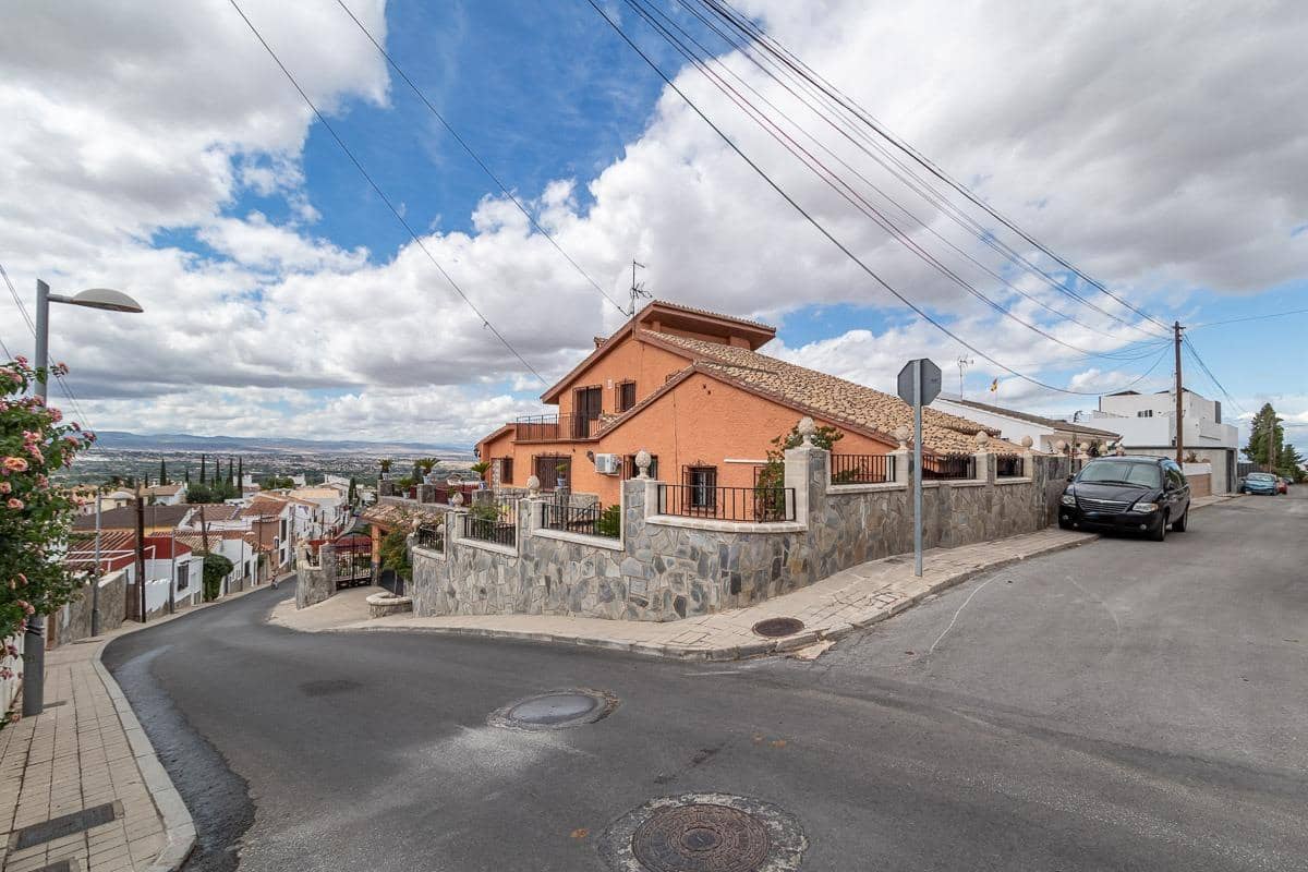 7 quarto Quinta/Casa Rural para venda em Huetor Vega com piscina garagem - 790 000 € (Ref: 9755971)