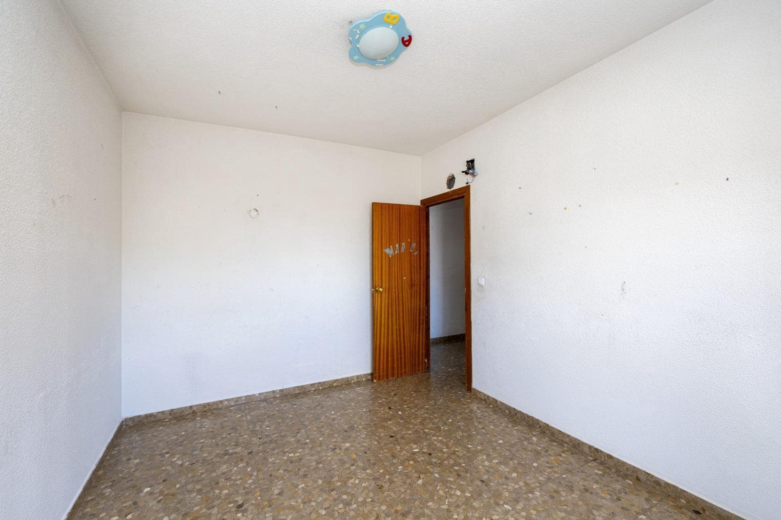 5 soverom Villa til salgs i La Zubia med svømmebasseng garasje - € 225 000 (Ref: 9758224)