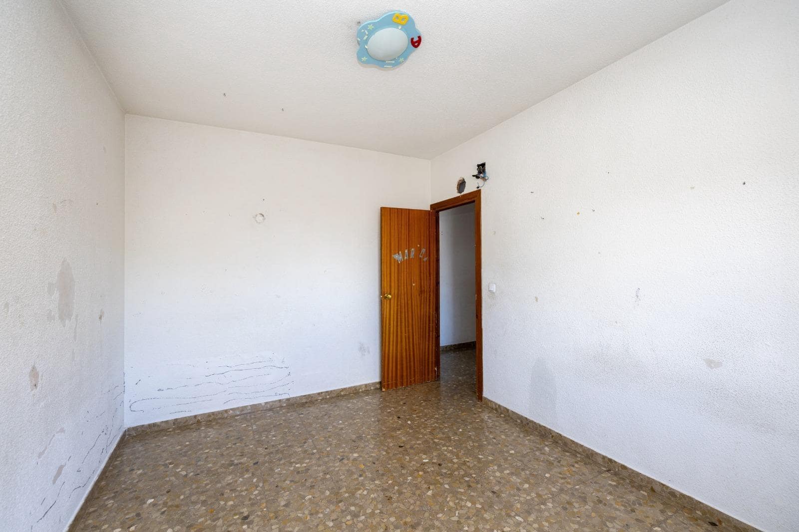 5 soverom Villa til salgs i La Zubia med svømmebasseng garasje - € 225 000 (Ref: 9758224)