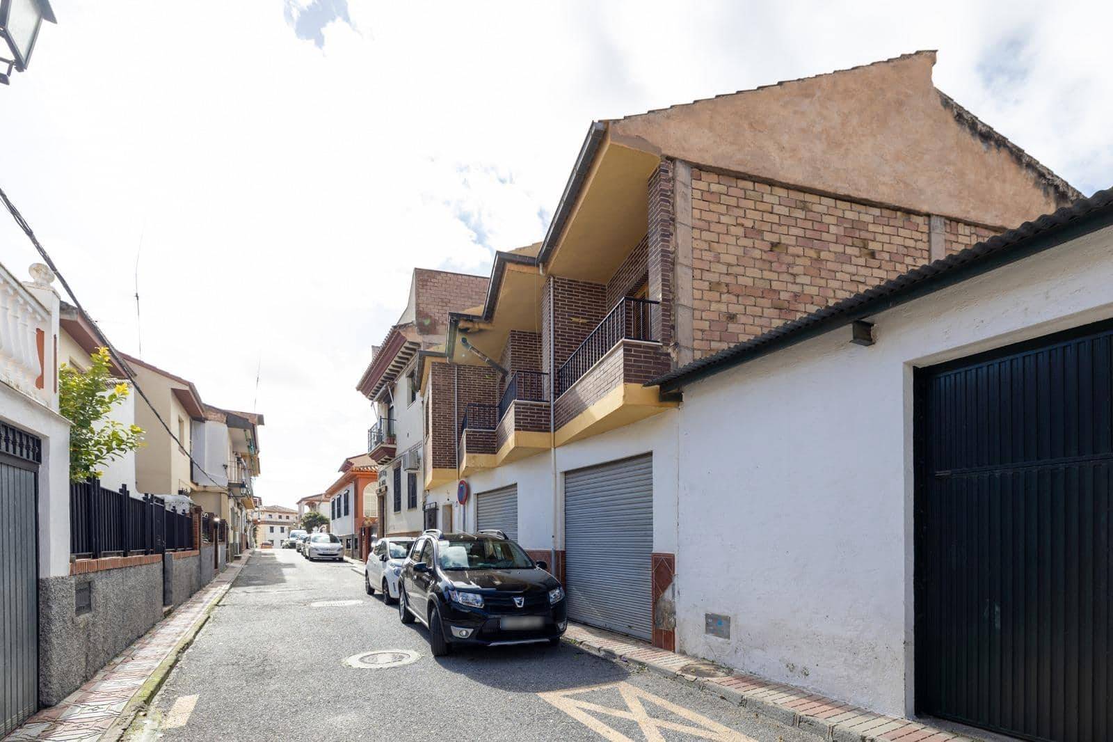 5 soverom Villa til salgs i La Zubia med svømmebasseng garasje - € 225 000 (Ref: 9758224)