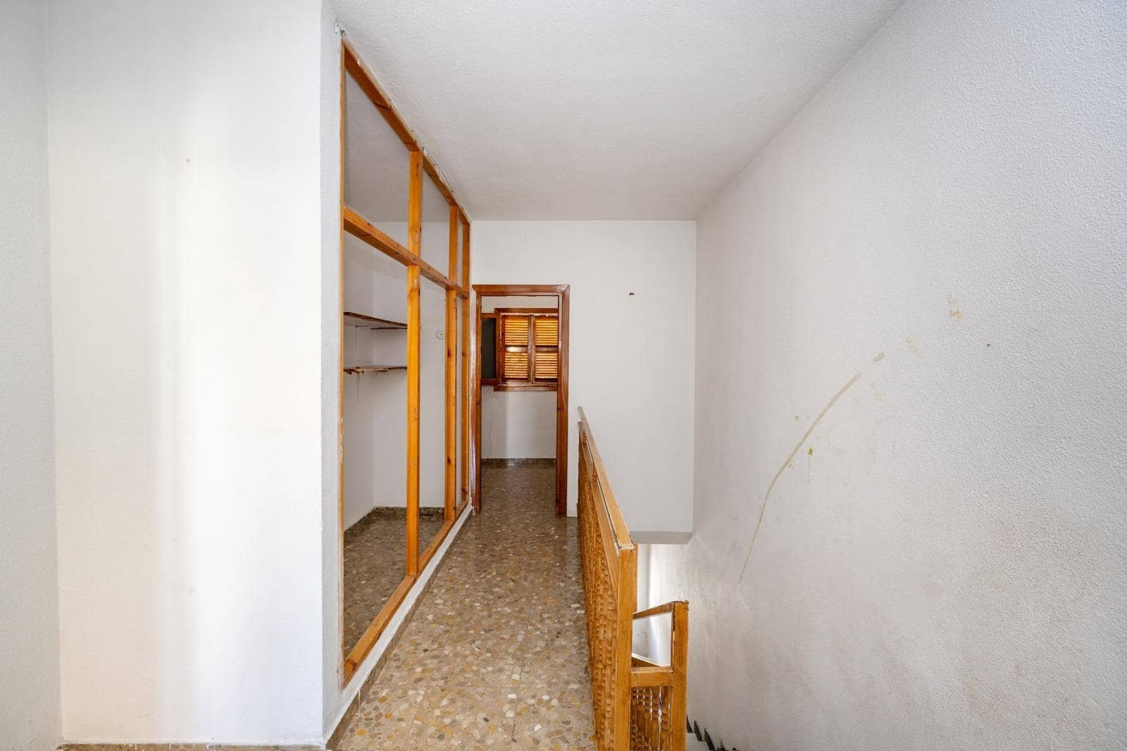 5 soverom Villa til salgs i La Zubia med svømmebasseng garasje - € 225 000 (Ref: 9758224)