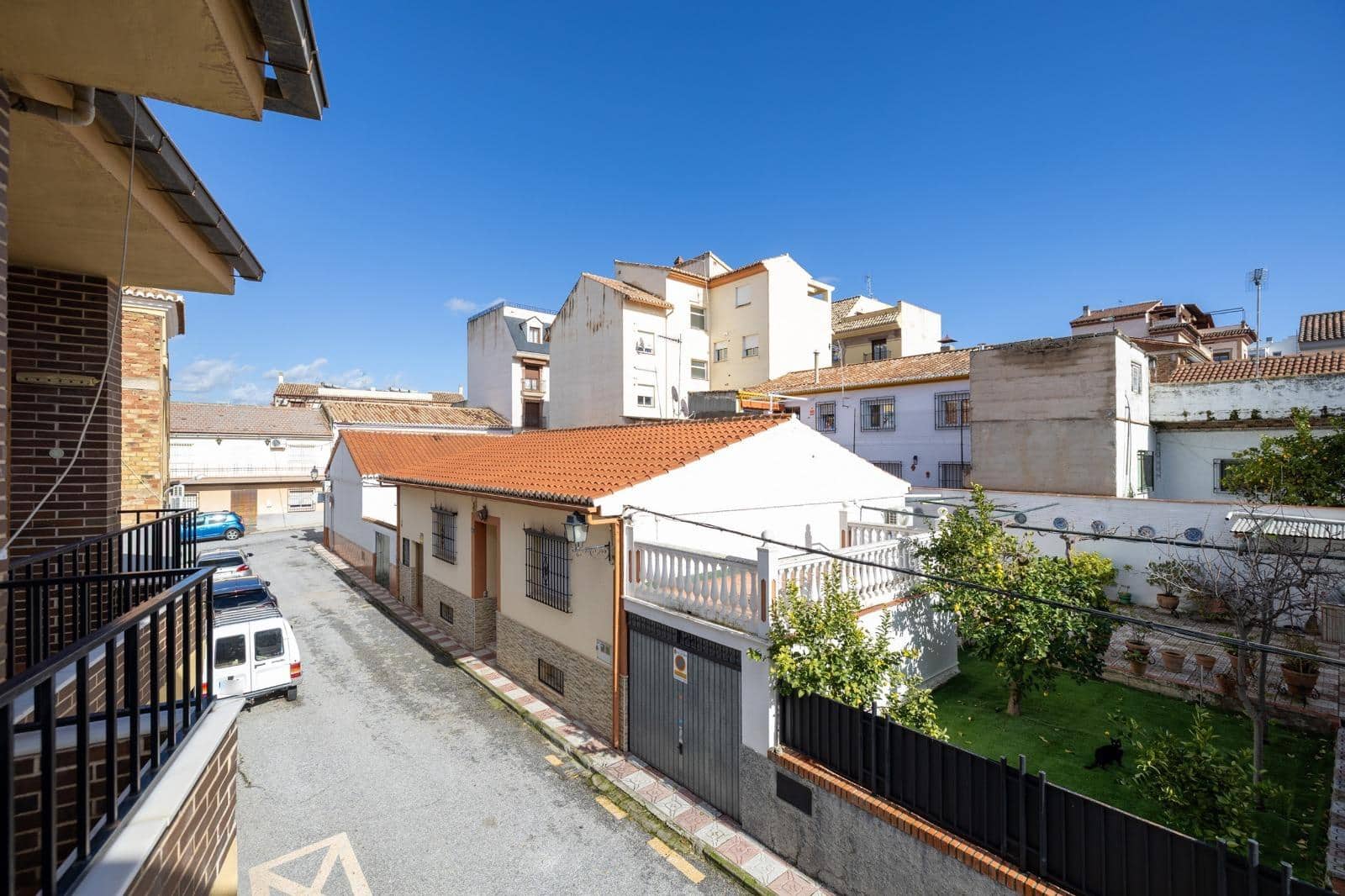 5 soverom Villa til salgs i La Zubia med svømmebasseng garasje - € 225 000 (Ref: 9758224)